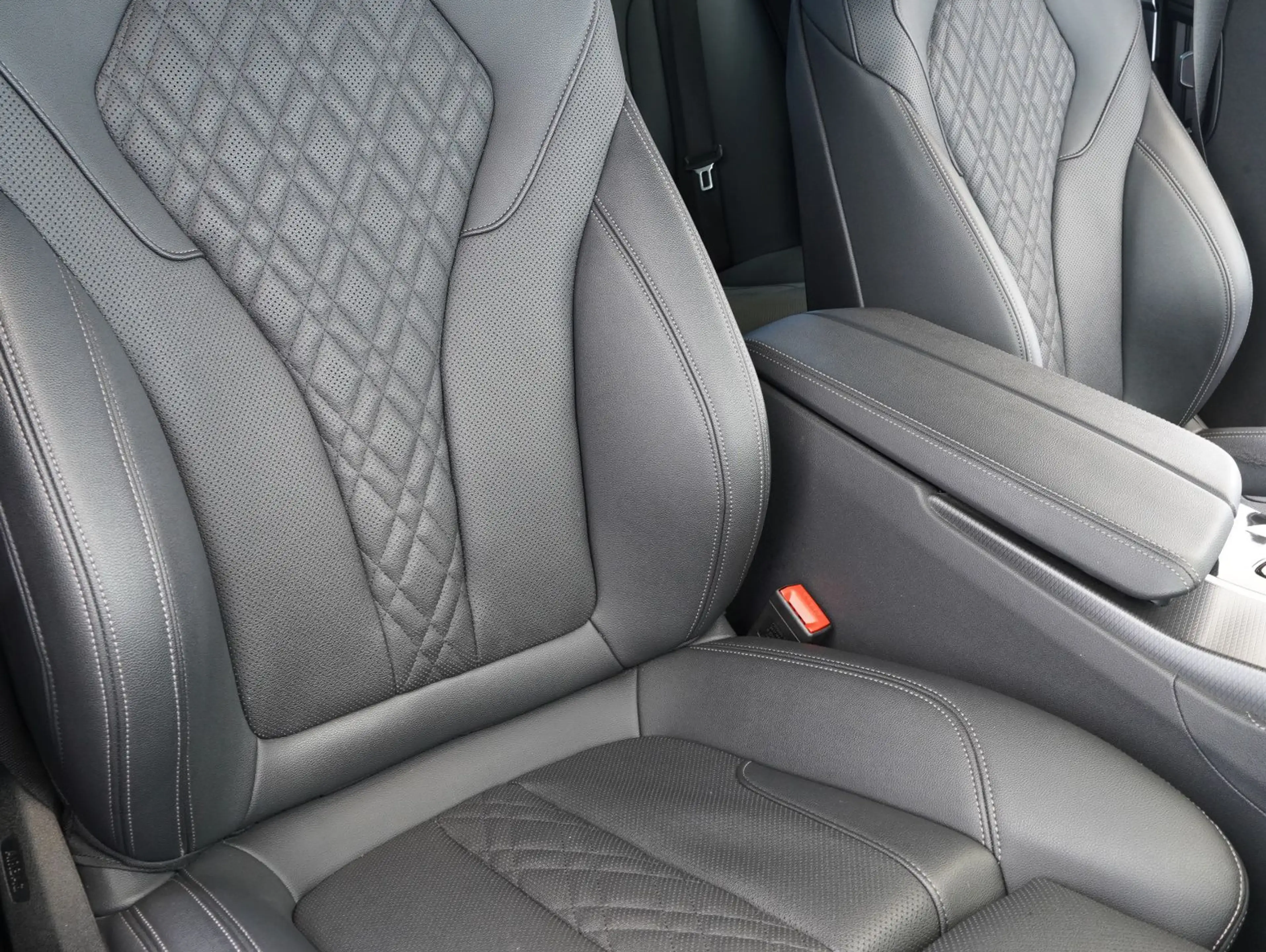 BMW 530 e Touring M Sport SHADOW/LASER/HEAD-UP — photo 12