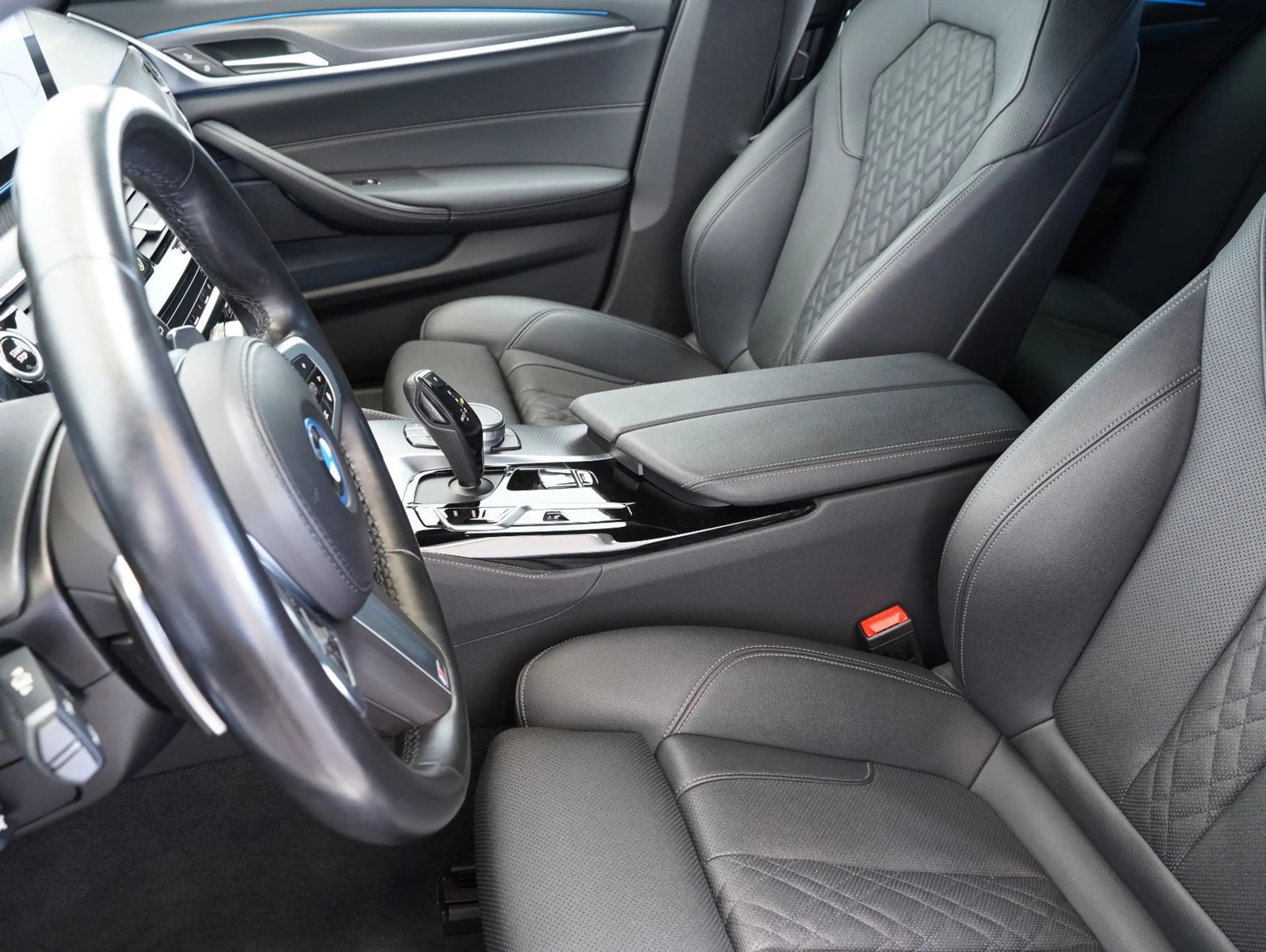 BMW 530 e Touring M Sport SHADOW/LASER/HEAD-UP — photo 5