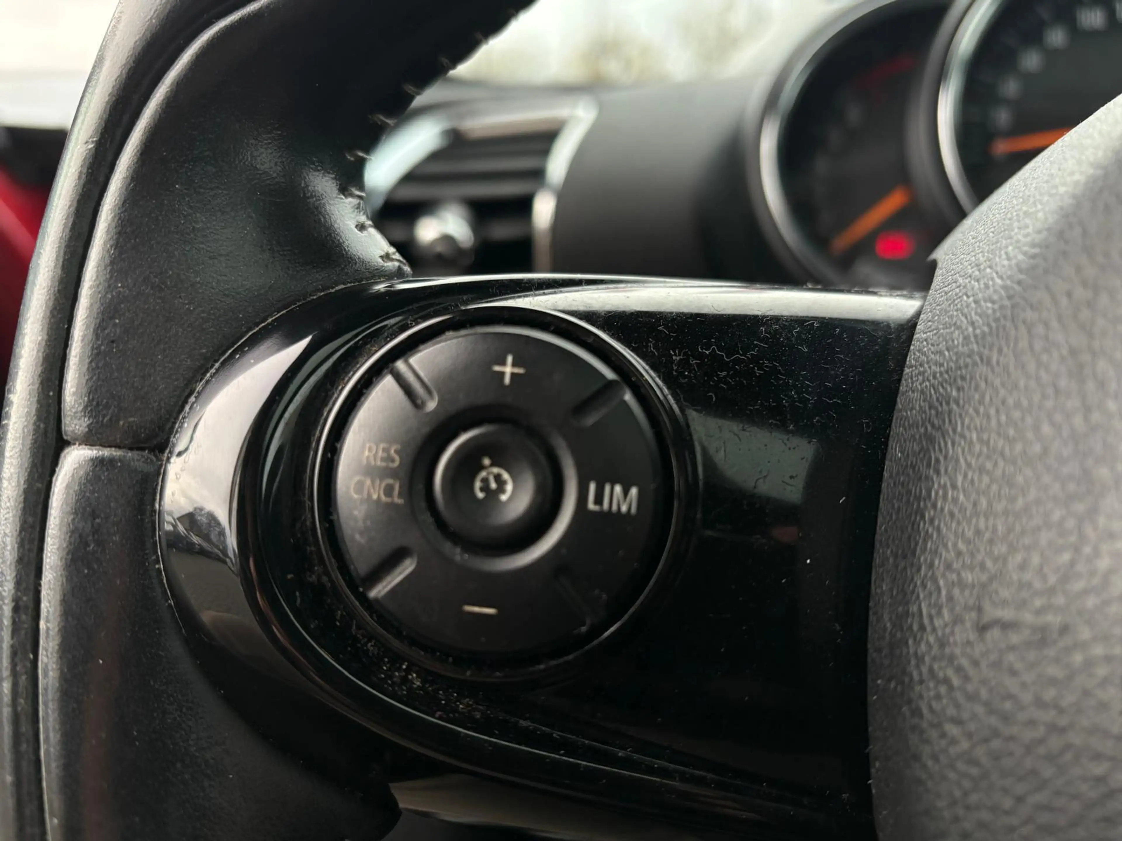 MINI Cooper Clubman Mini 1.5 Chili Serious Business | Panorama | Harme — photo 23