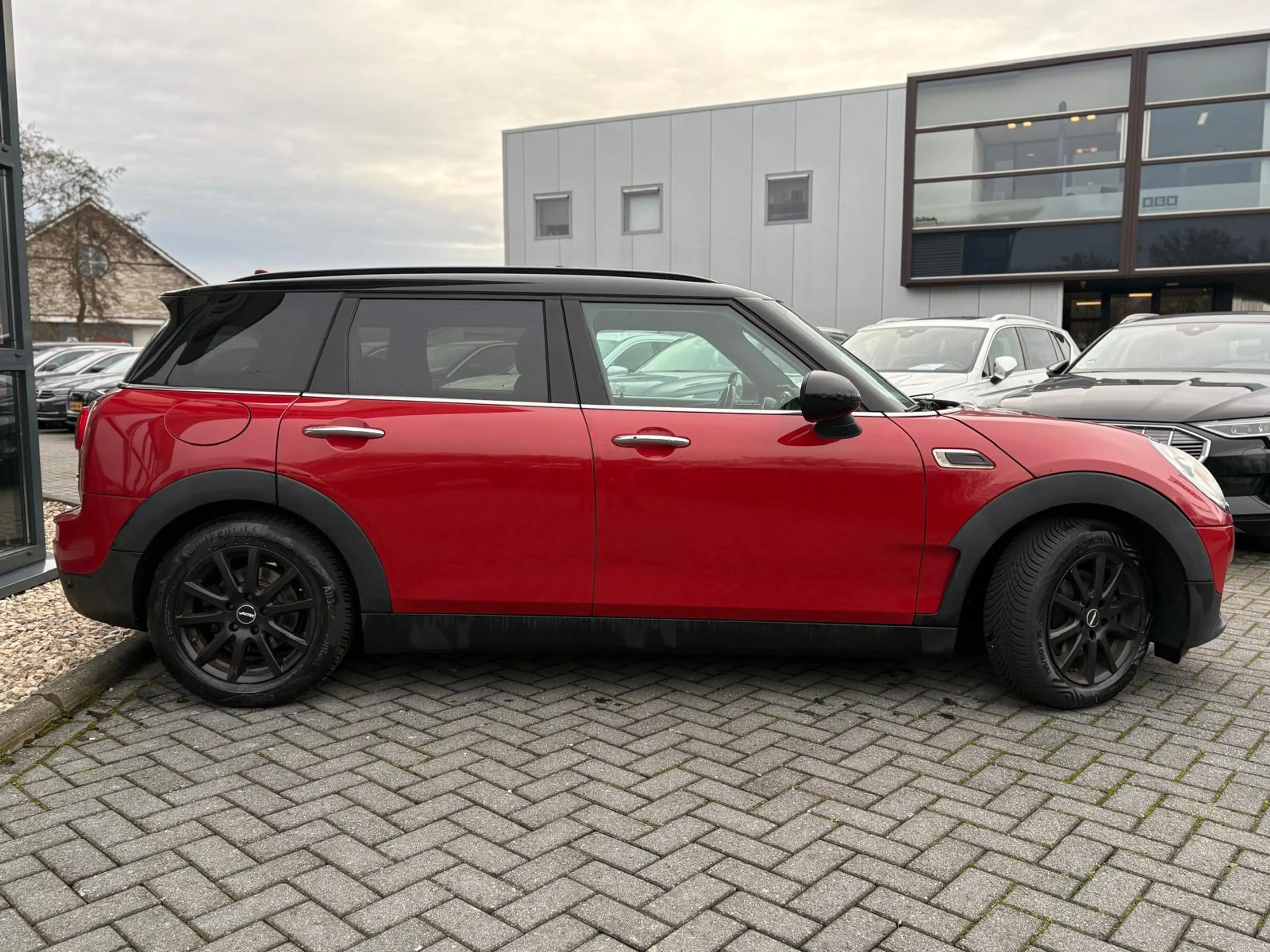 MINI Cooper Clubman Mini 1.5 Chili Serious Business | Panorama | Harme — photo 11