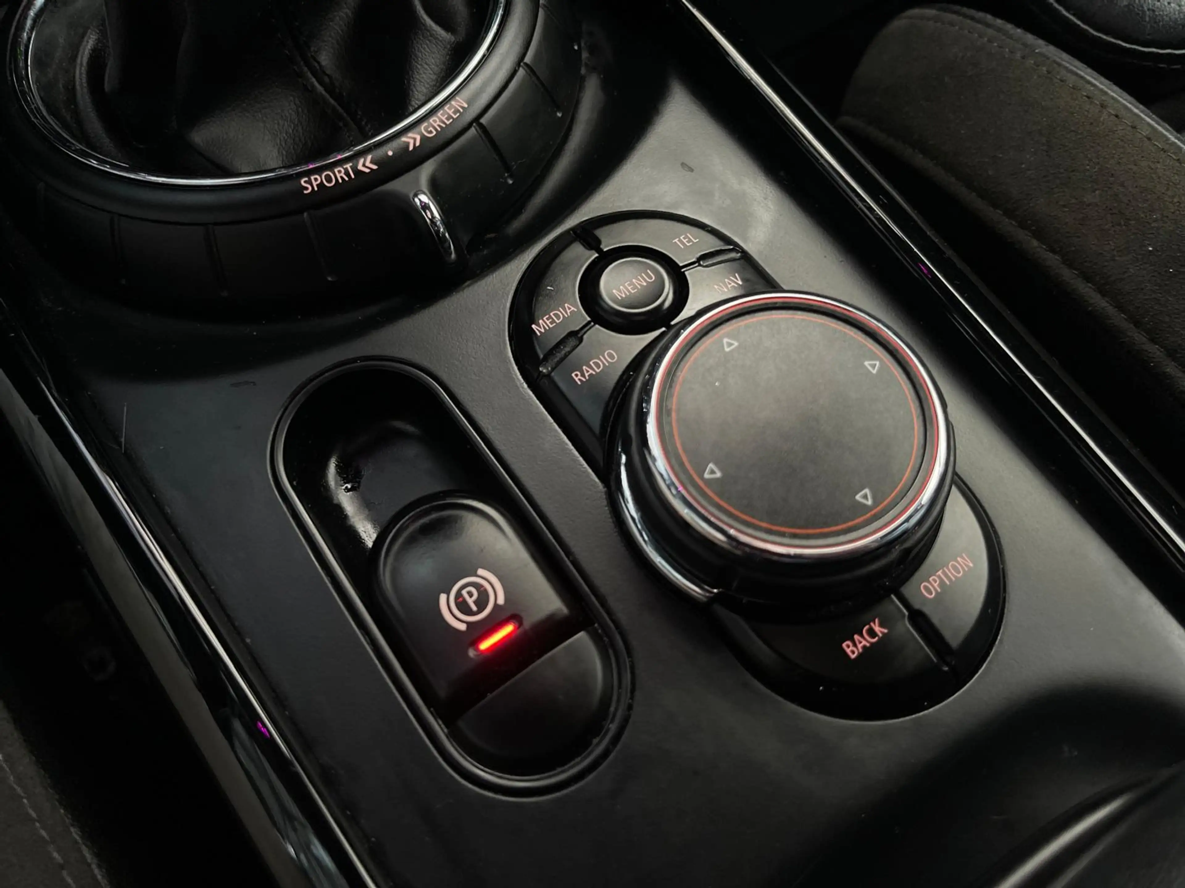 MINI Cooper Clubman Mini 1.5 Chili Serious Business | Panorama | Harme — photo 28