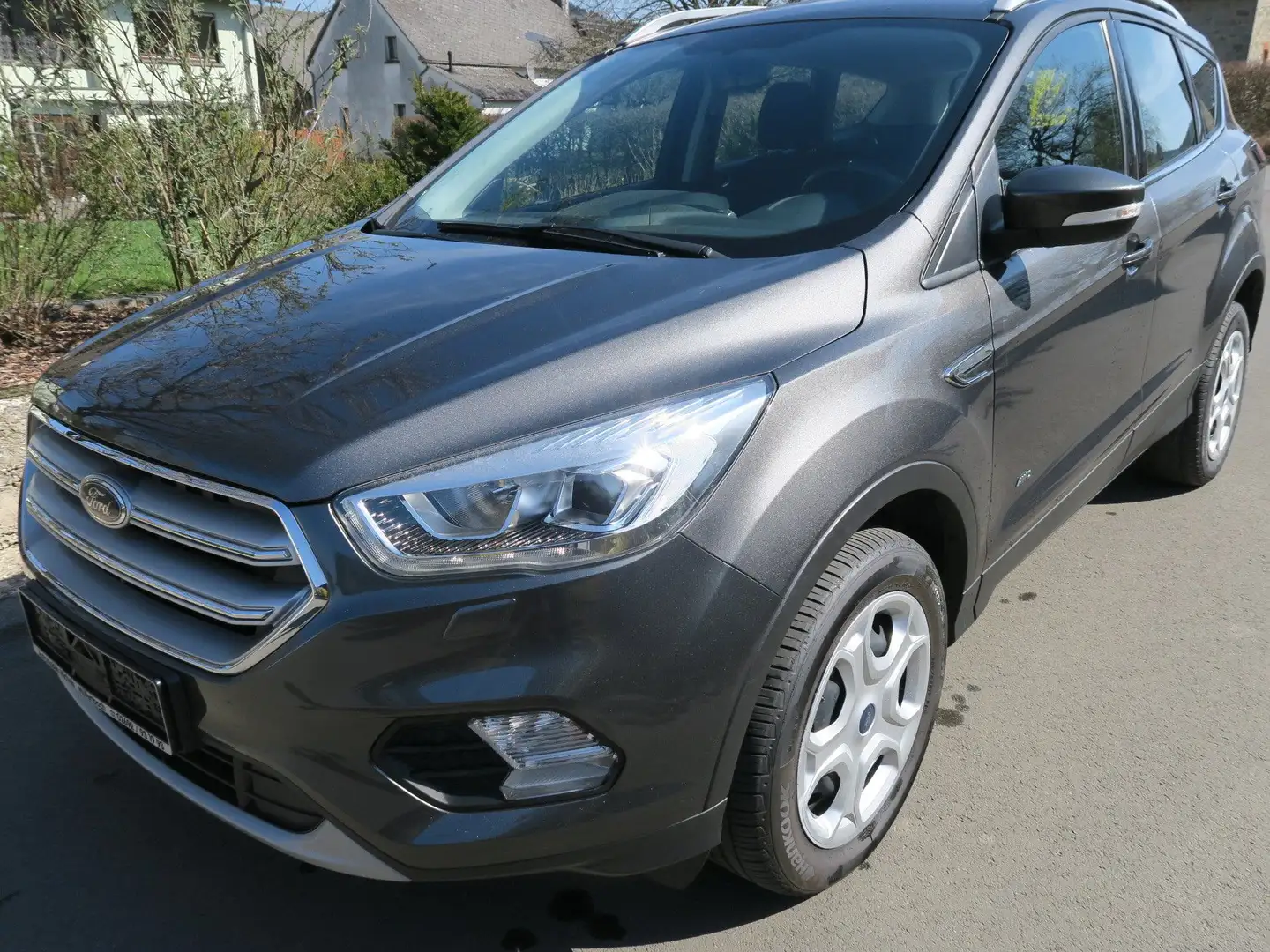 Ford Kuga Cool Grau - 2