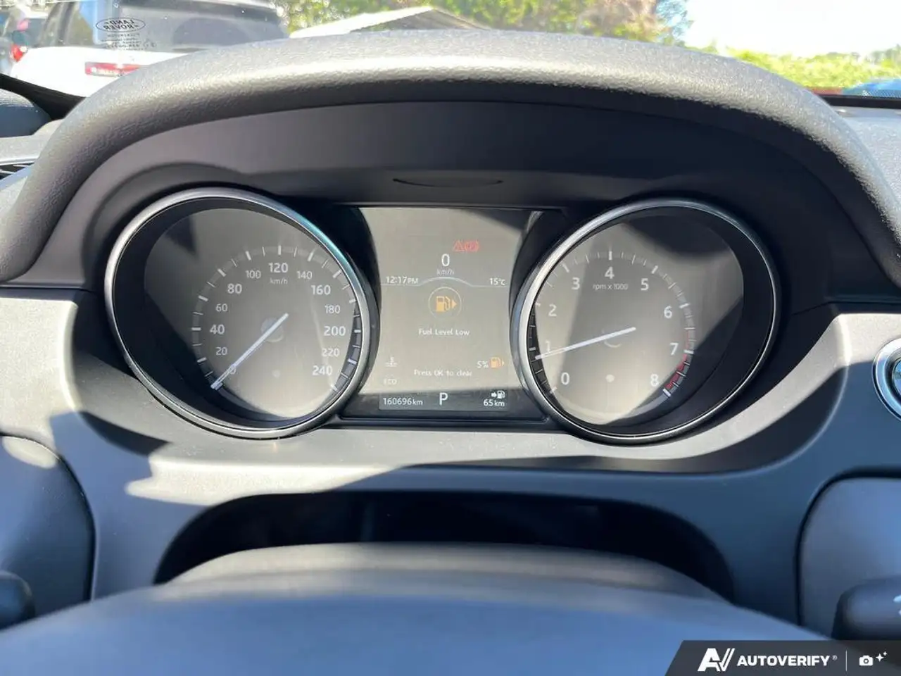 Land Rover Discovery Sport снимка Land Rover Discovery Sport