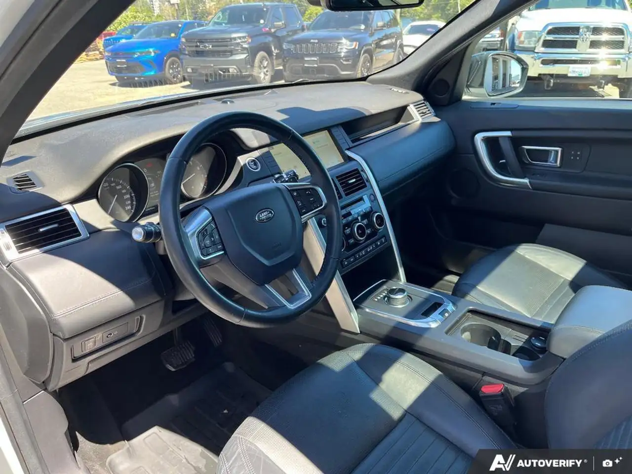 Land Rover Discovery Sport снимка Land Rover Discovery Sport