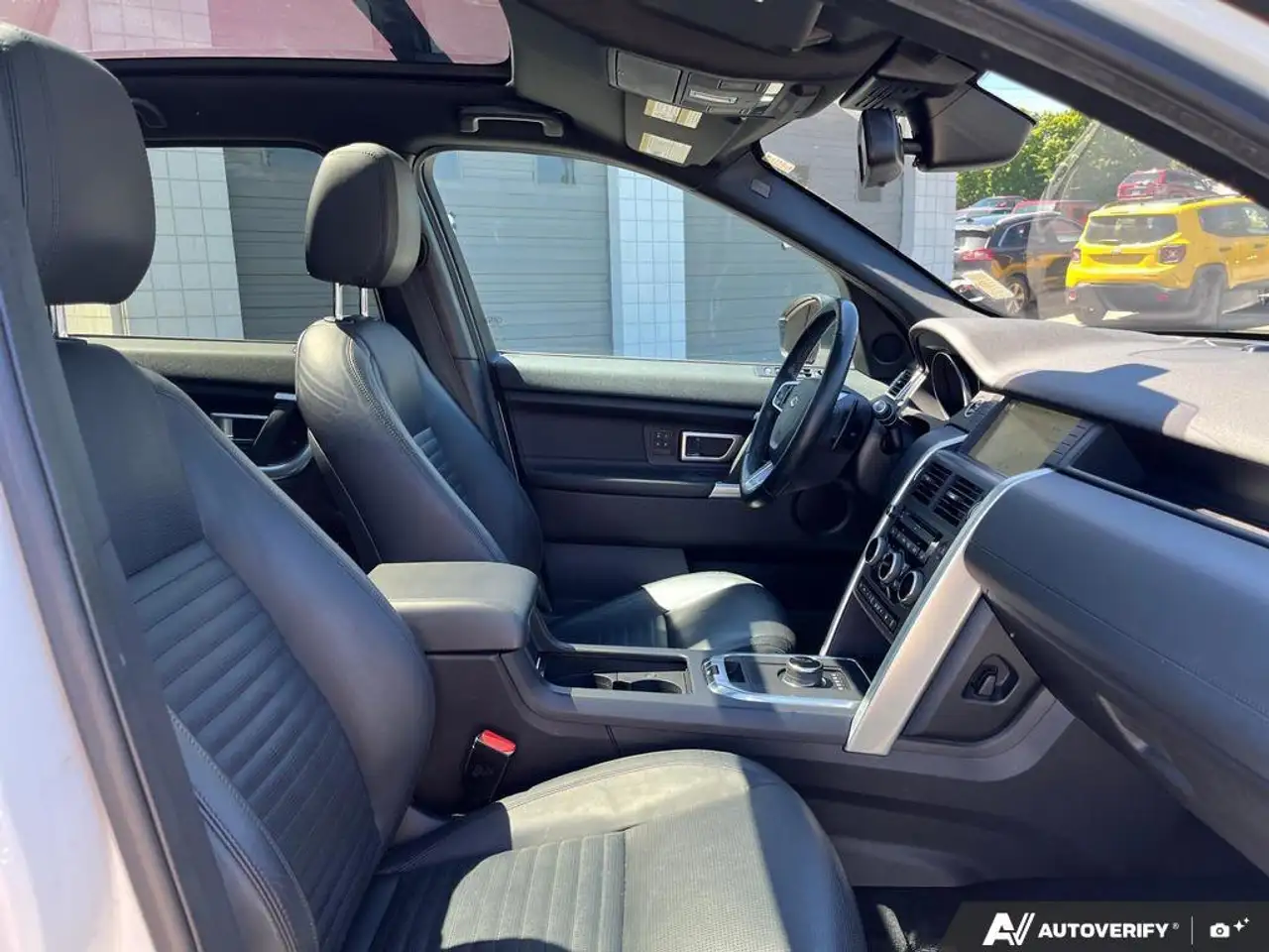 Land Rover Discovery Sport снимка Land Rover Discovery Sport