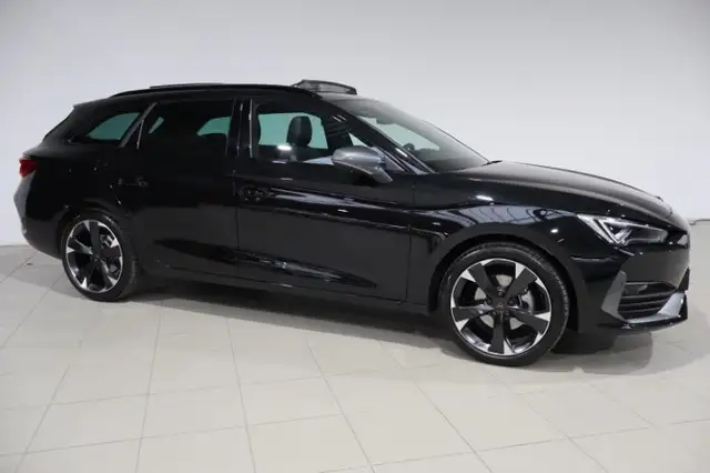 Cupra Leon view 3
