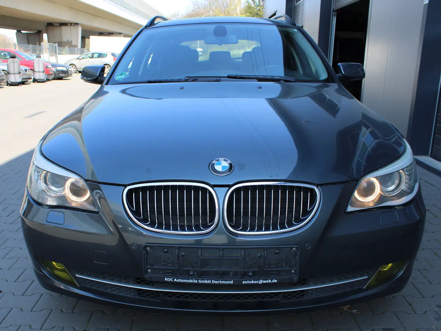 BMW 530 i Touring Aut. Grau - 2