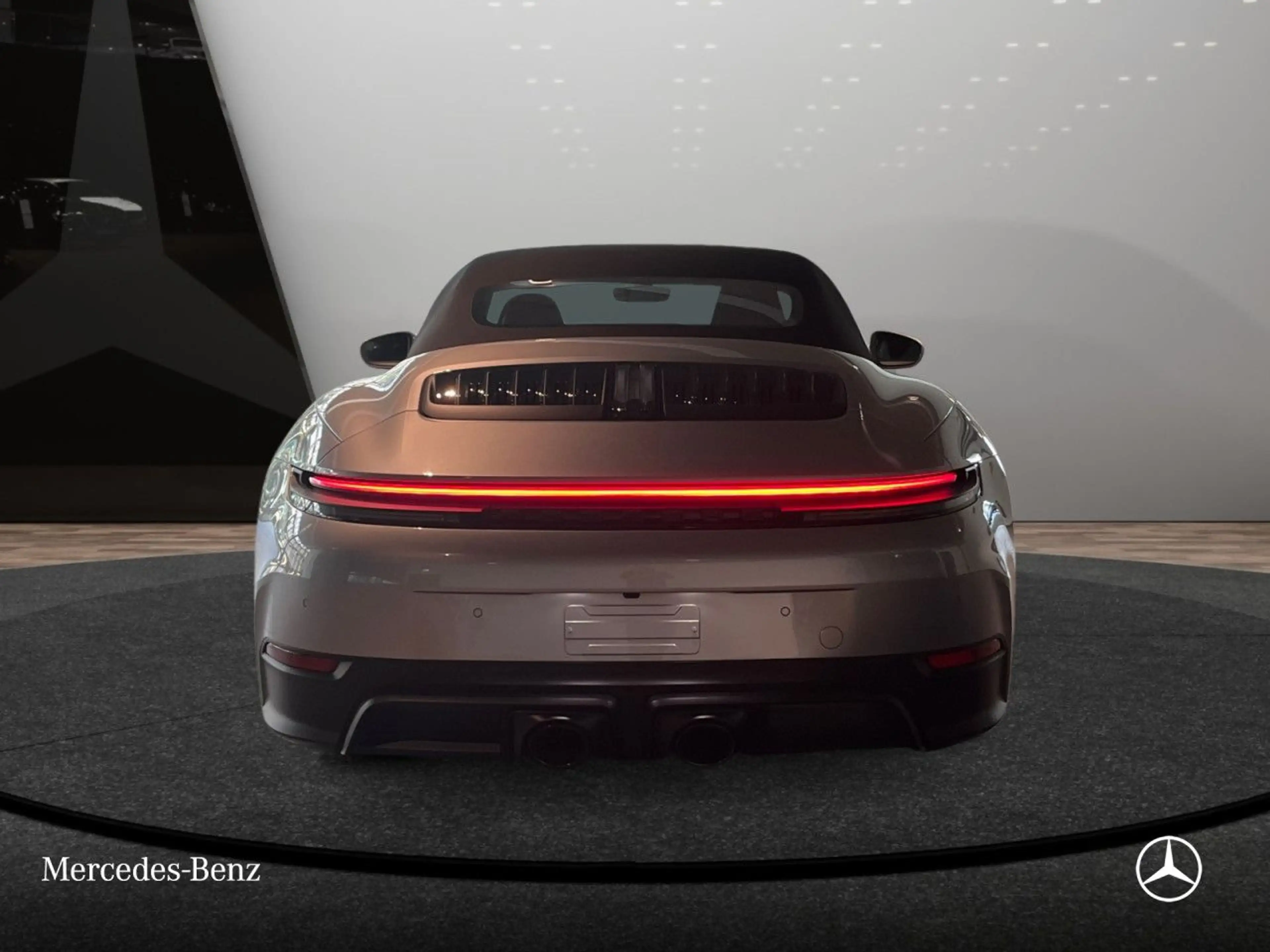 Porsche 992 911 Carrera GTS Cabriolet — photo 9