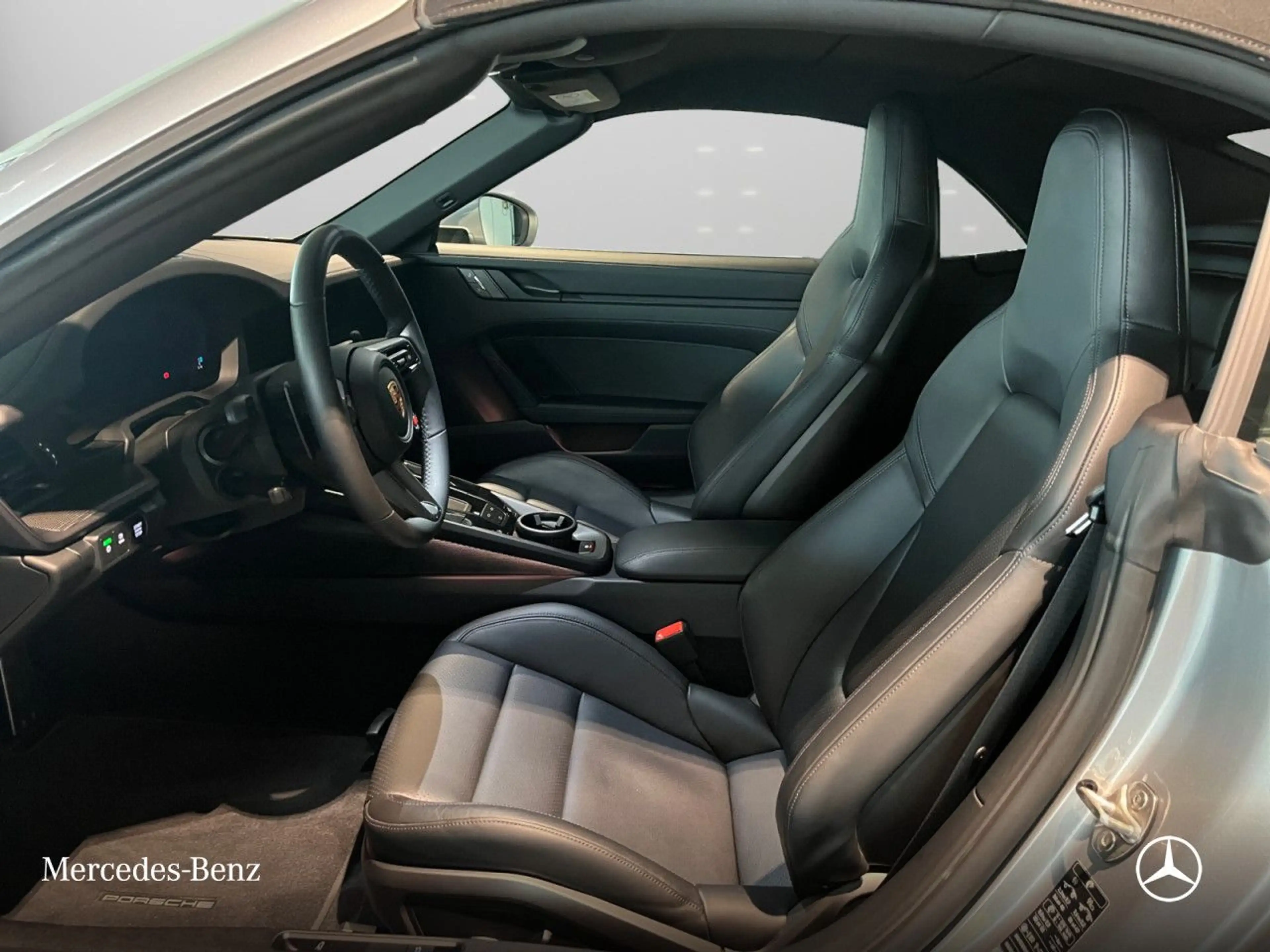 Porsche 992 911 Carrera GTS Cabriolet — photo 11