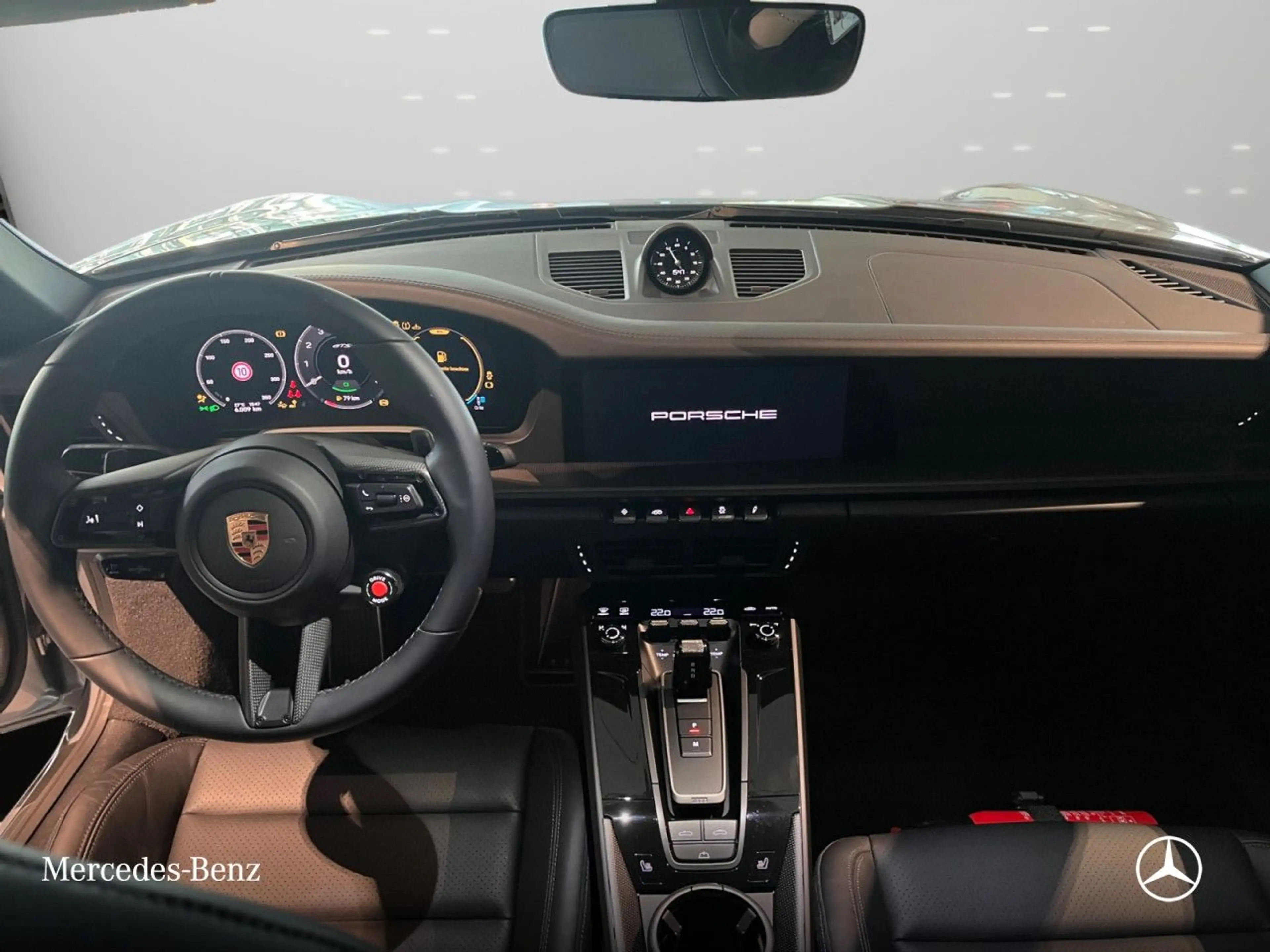 Porsche 992 911 Carrera GTS Cabriolet — photo 13
