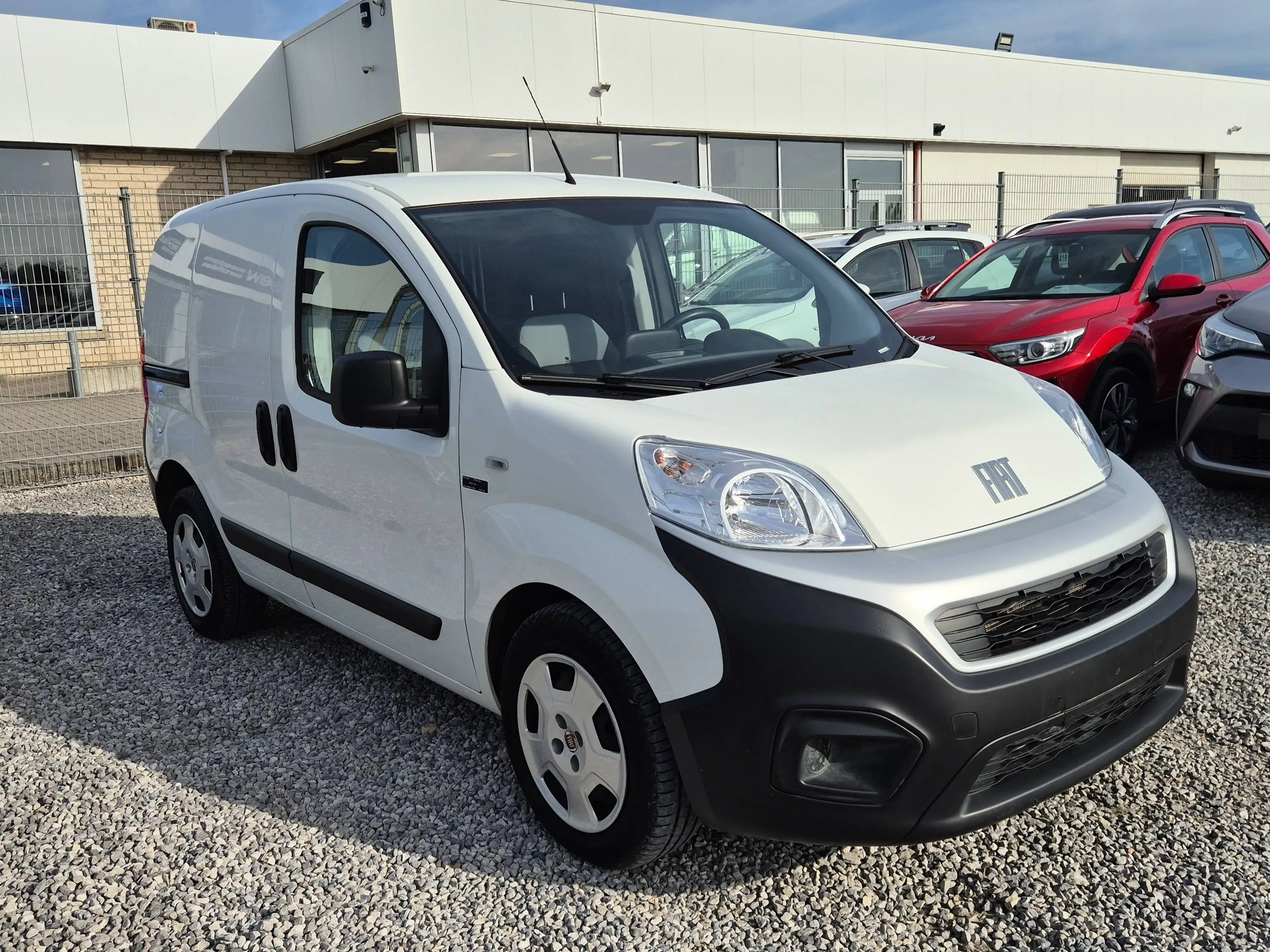 Fiat Fiorino FIORINO CARGO DIESEL - Fiorino 1.3 Multijet SX Ecojet (EU6d) — photo 3
