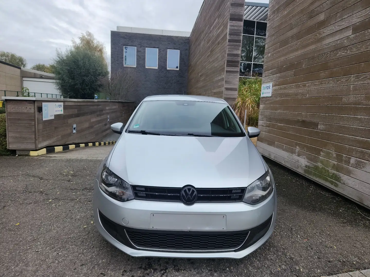 Volkswagen Polo Polo 1.6 CR TDi Highline DPF Gris - 2