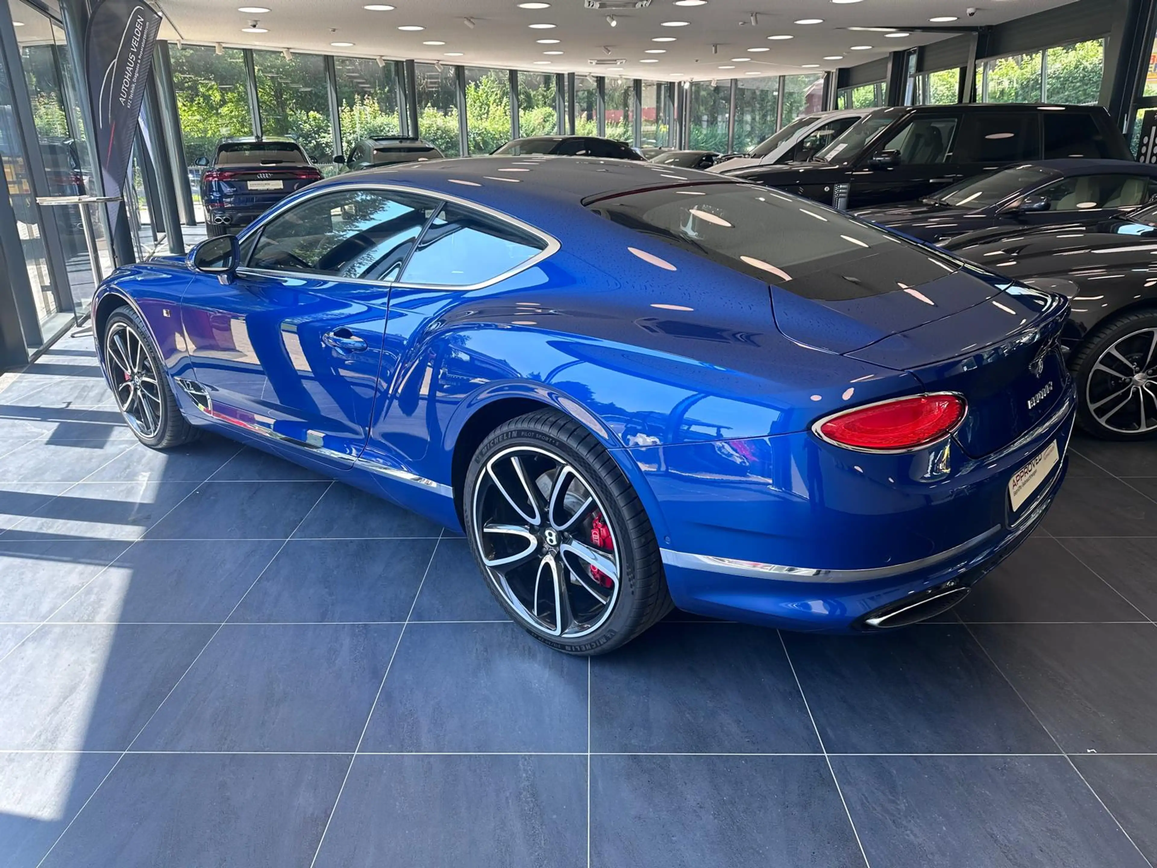 Bentley Continental Continental GT "First Edition" — photo 11