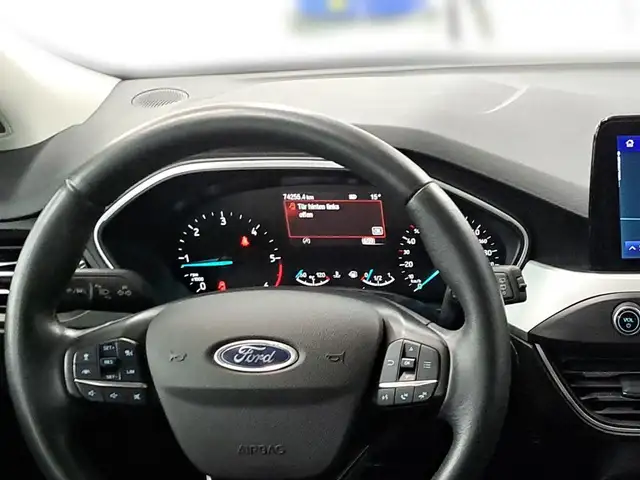 Ford Focus view 15