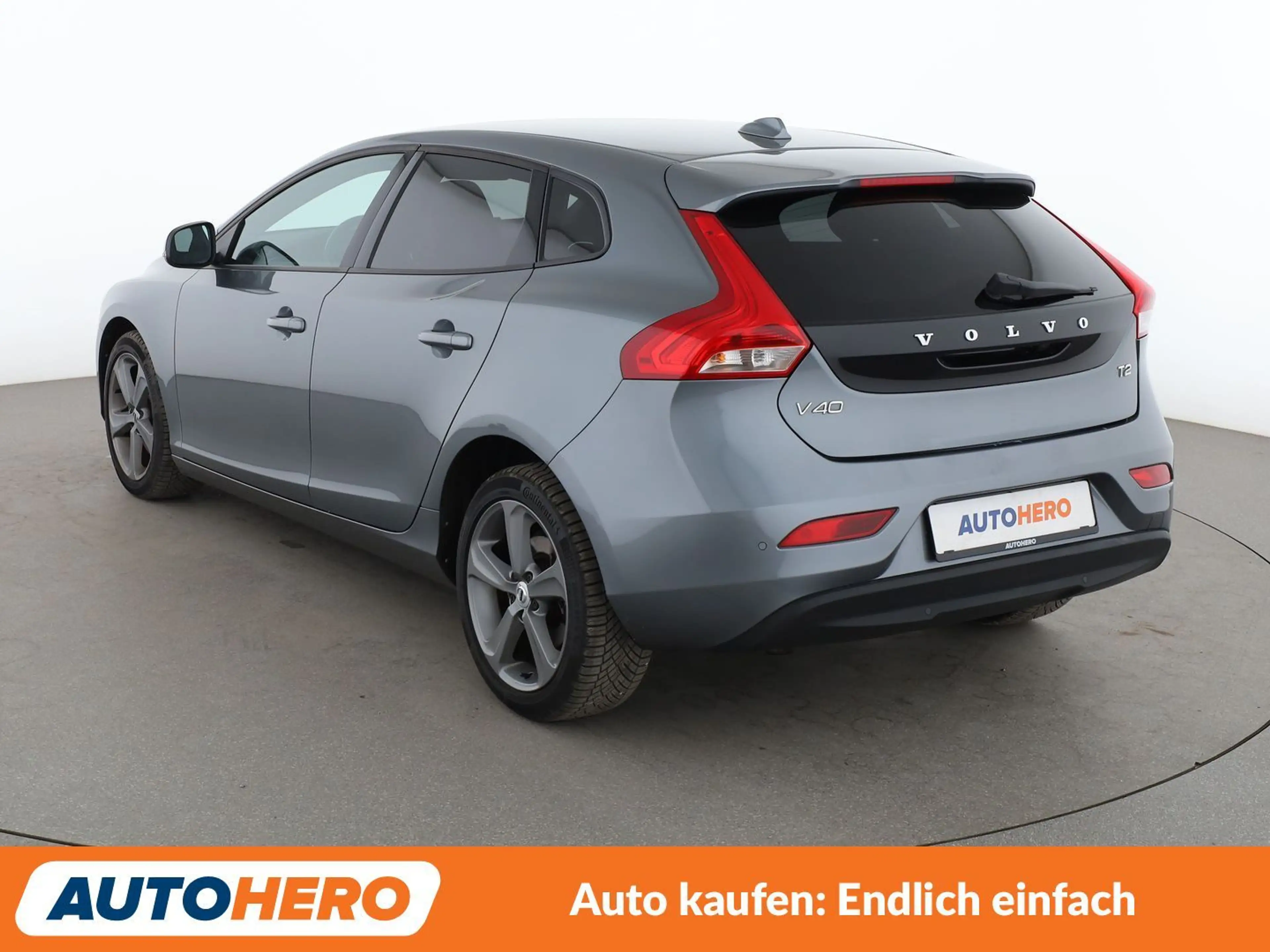 Volvo V40 2.0 T2 Momentum *NAVI*LED*TEMPO*PDC*SHZ*ALU* — photo 4