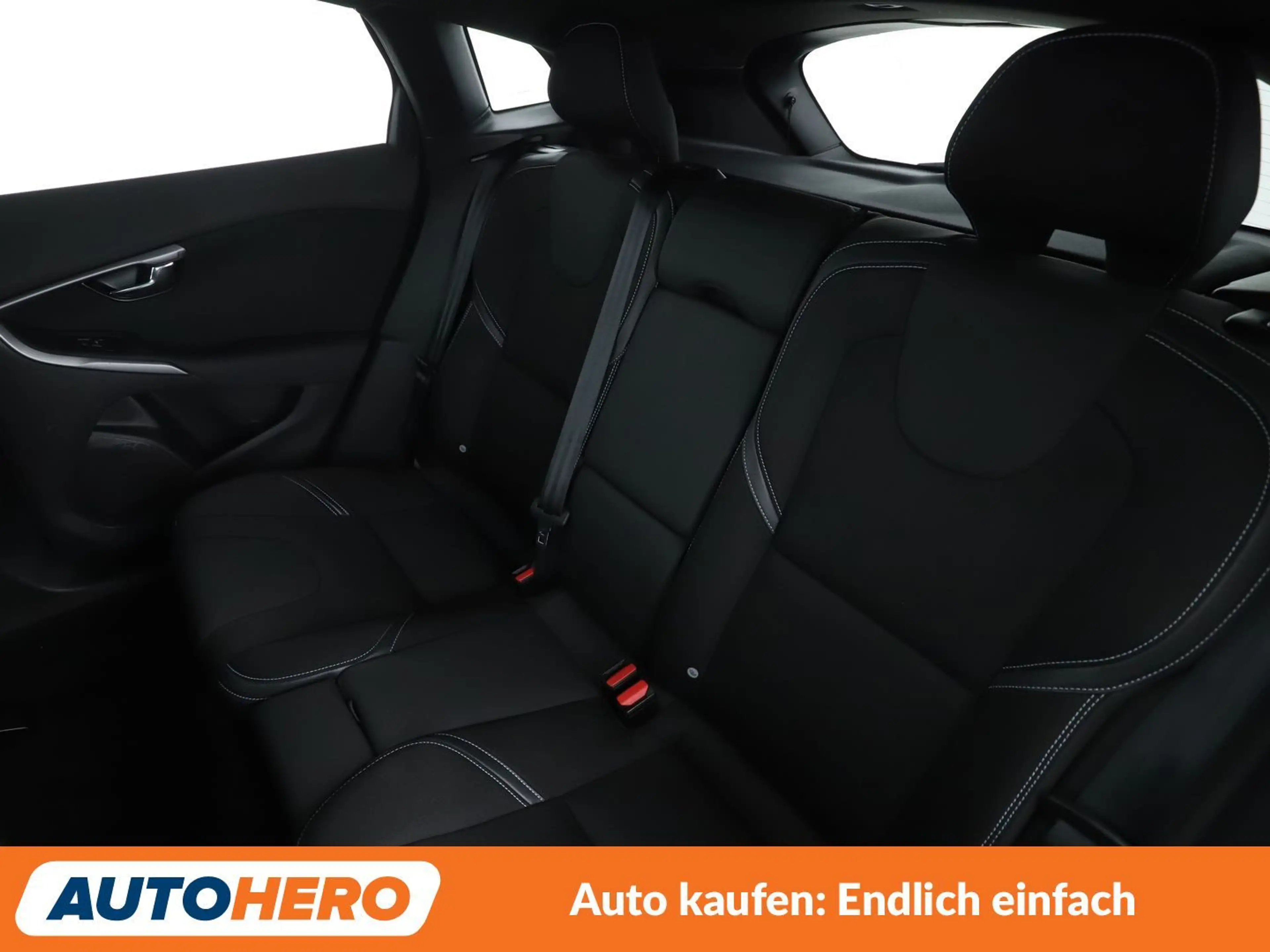 Volvo V40 2.0 T2 Momentum *NAVI*LED*TEMPO*PDC*SHZ*ALU* — photo 14