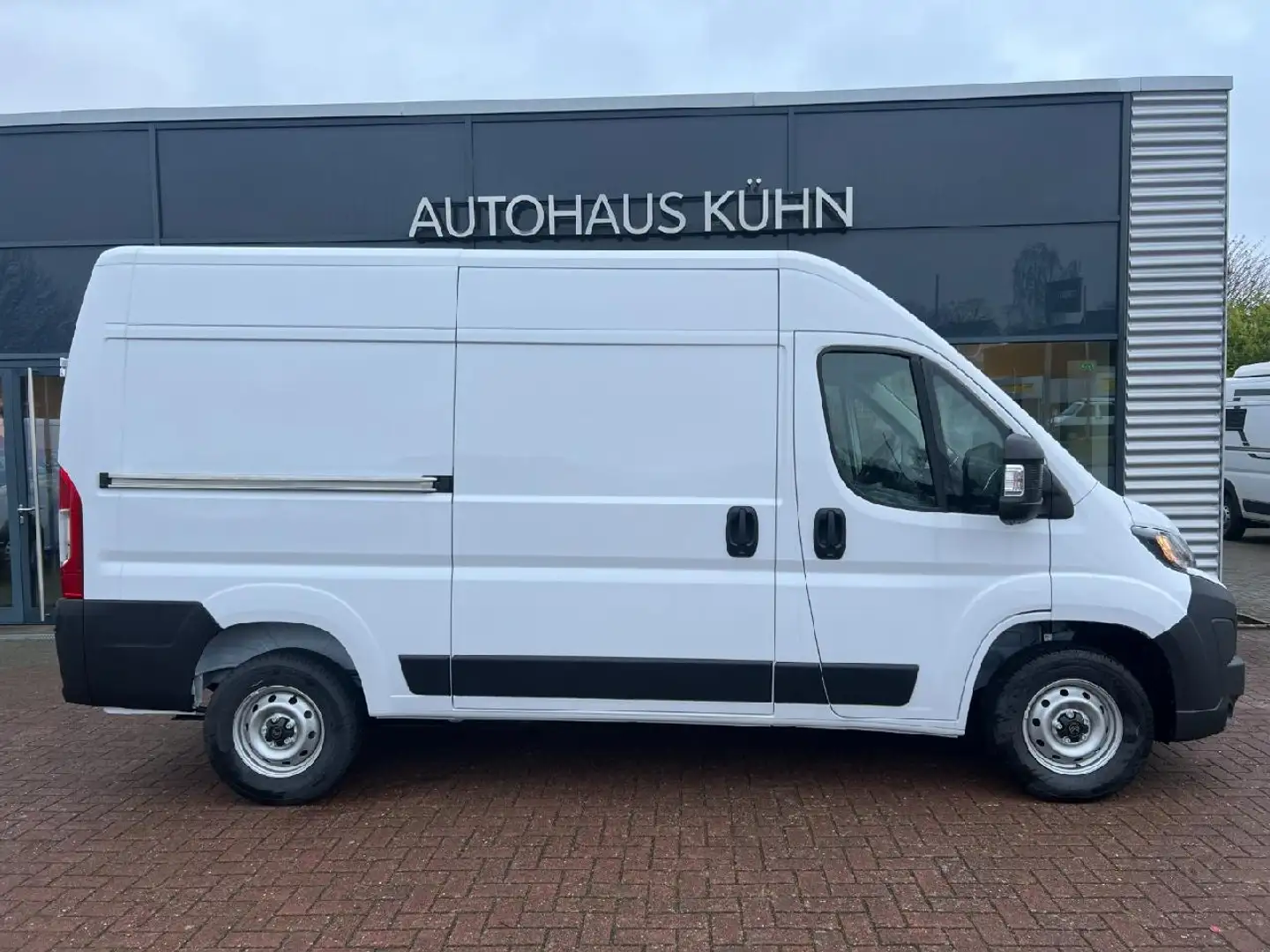 Citroen Jumper Jumper Kastenwagen 35 L2H2 BlueHDi 140 Blanc - 2