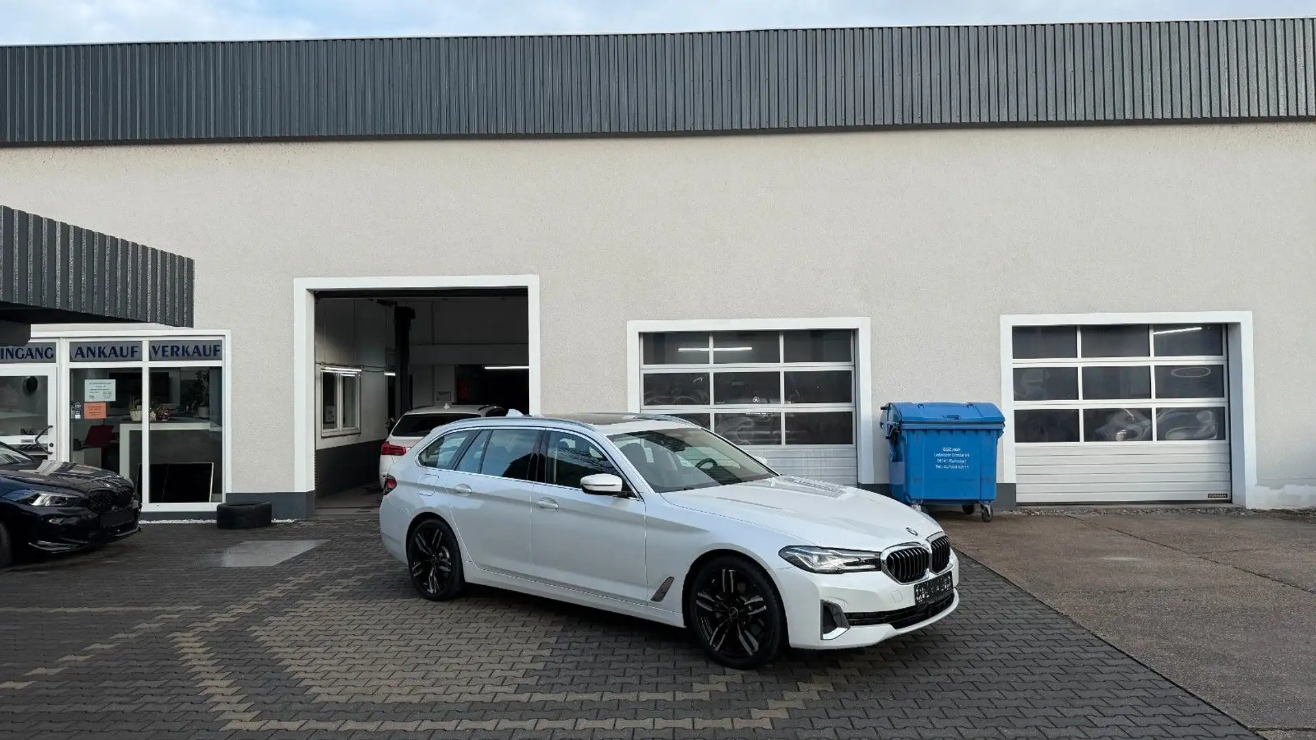 BMW 520 i Luxury Line Laser Komfort Head Up Pano Weiß - 1