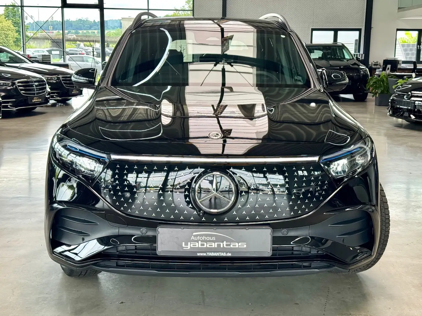 Mercedes-Benz EQB 300 AMG Night 360°-K KEYLESS-GO Memory Ambientenbeleuc Negru - 2