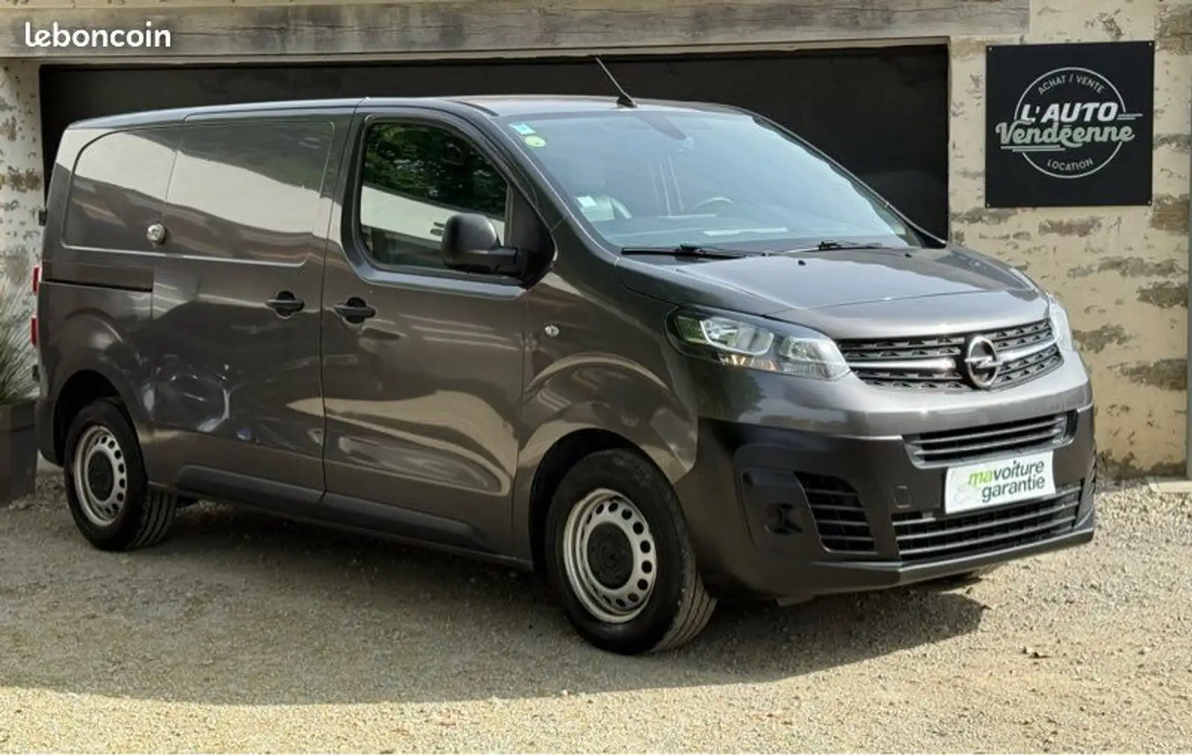 Opel Vivaro L2 2.0D 120ch Pack Clim BVM6 15 400e HT Серый - 1