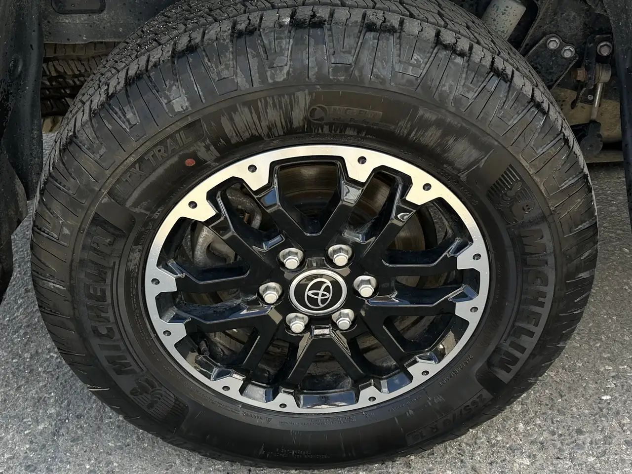 Toyota Tundra снимка Toyota Tundra
