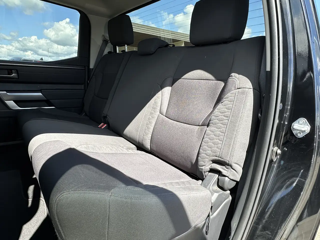 Toyota Tundra снимка Toyota Tundra