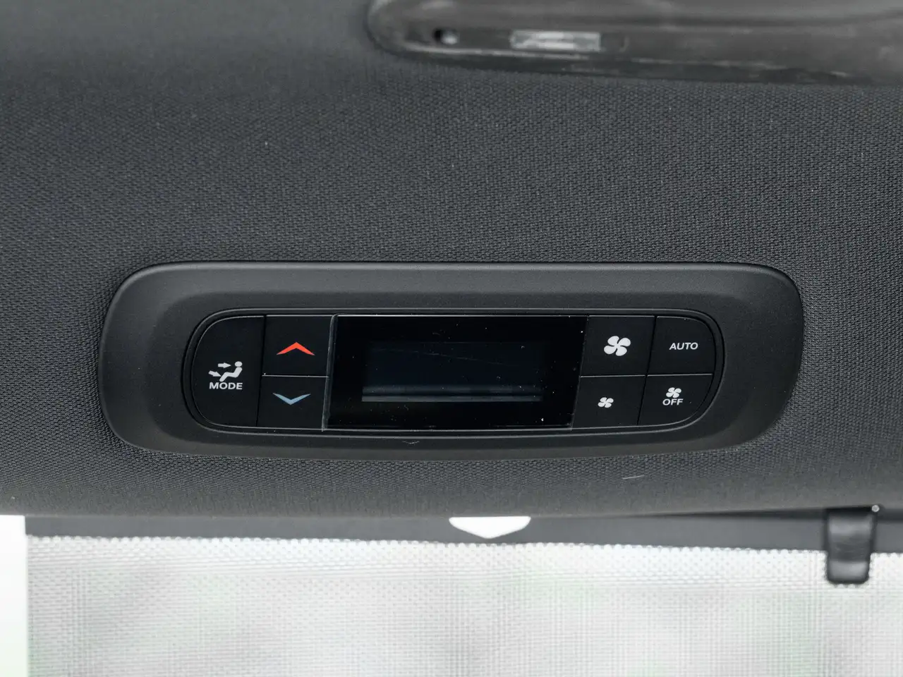 Chrysler Grand Caravan снимка Chrysler Grand Caravan