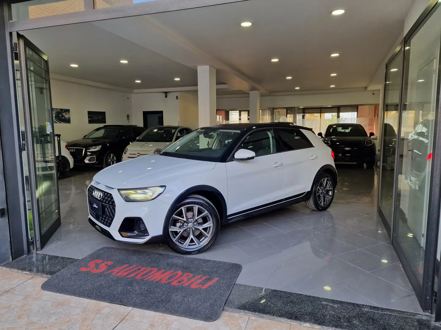 Audi A1 A1  Citycarver 30 1.0 tfsi Identity Contrast Bianco - 1