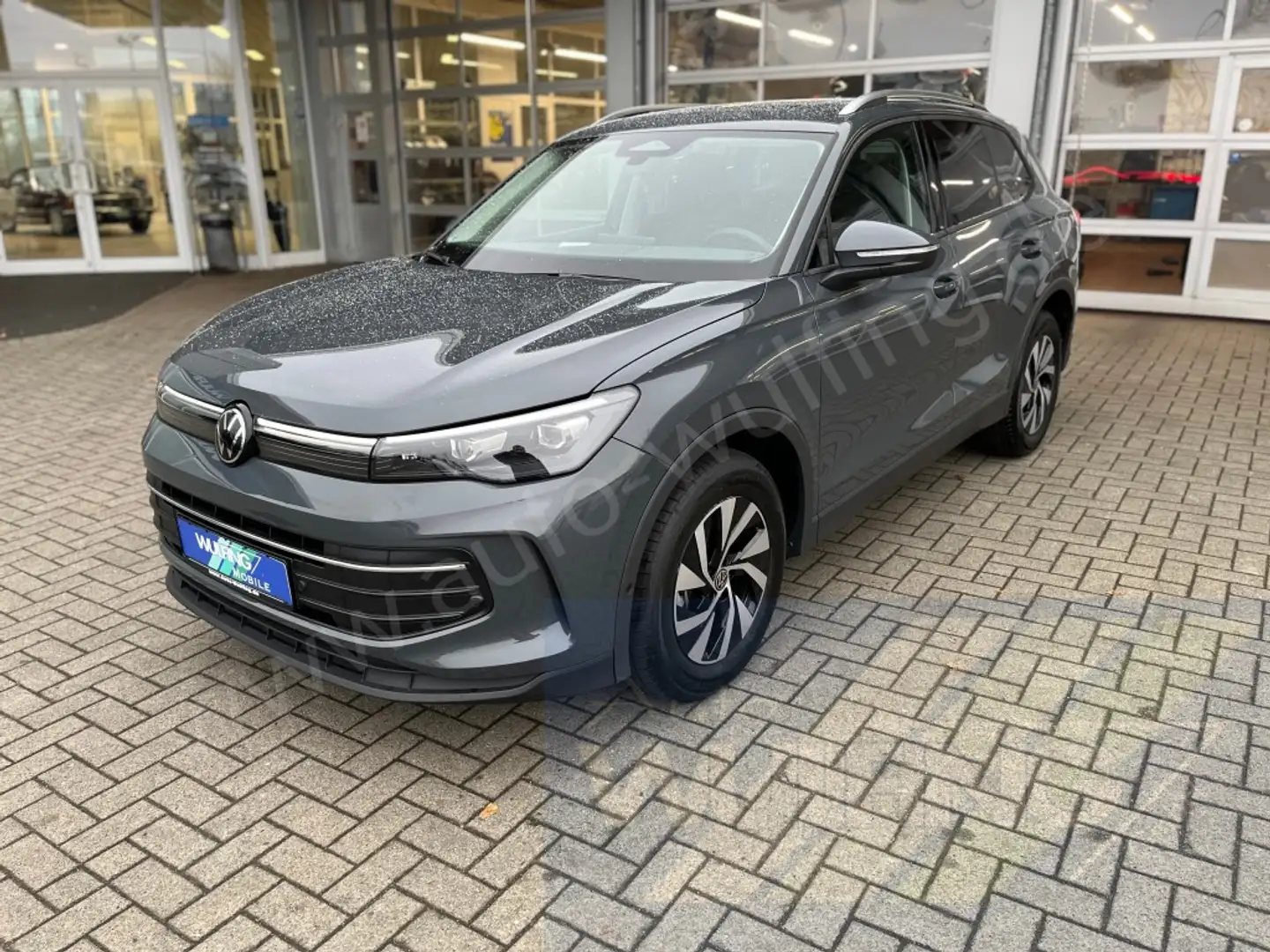 Volkswagen Tiguan 1.5 eTSI Life+Pano+Komfort+Navi+LED-Plus Gris - 1
