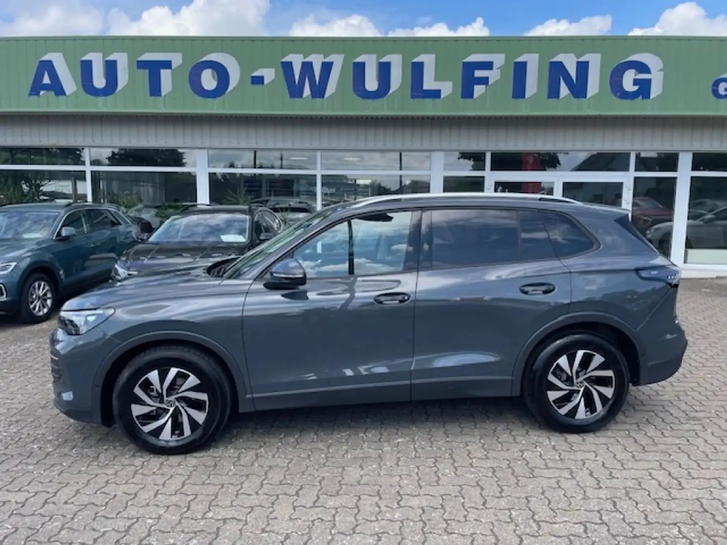 Volkswagen Tiguan 1.5 eTSI Life+Pano+Komfort+Navi+LED-Plus Grigio - 1