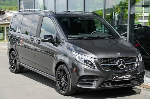 Mercedes-Benz 250 view 3