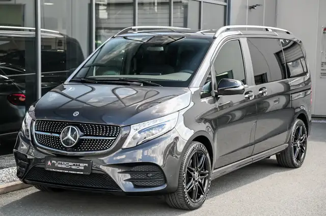 Mercedes-Benz 250 view 2