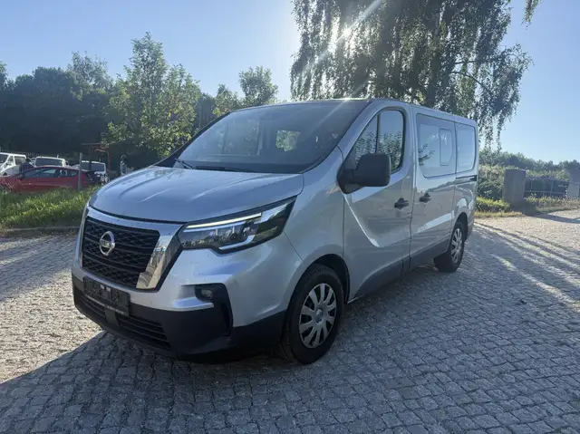 Nissan NV300 L1H1 2,8t TEKNA Automatik 9Sitze