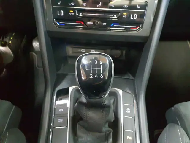 Volkswagen Tiguan view 19
