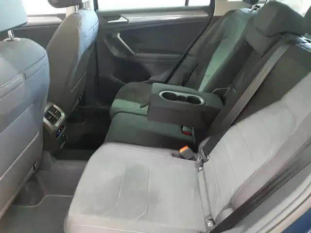 Volkswagen Tiguan view 5