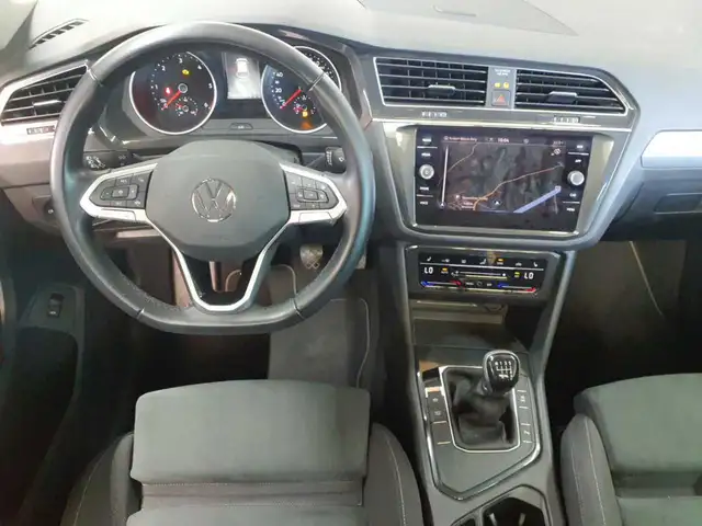 Volkswagen Tiguan view 7