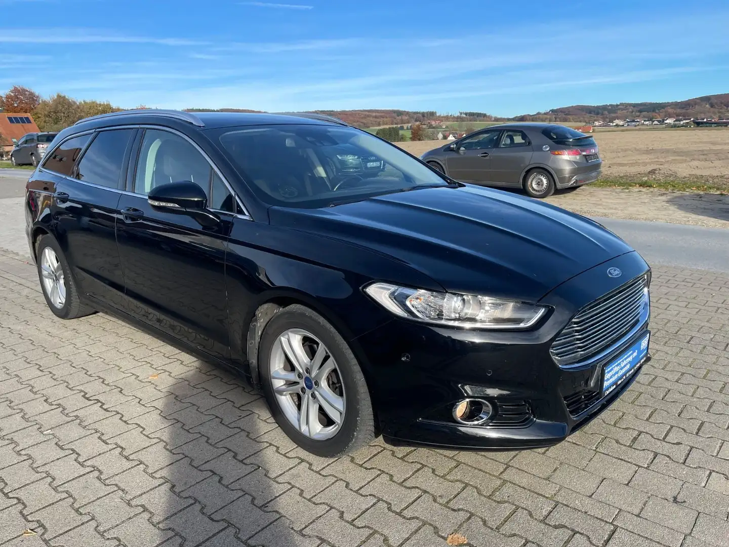 Ford Mondeo Turnier Titanium Schwarz - 2