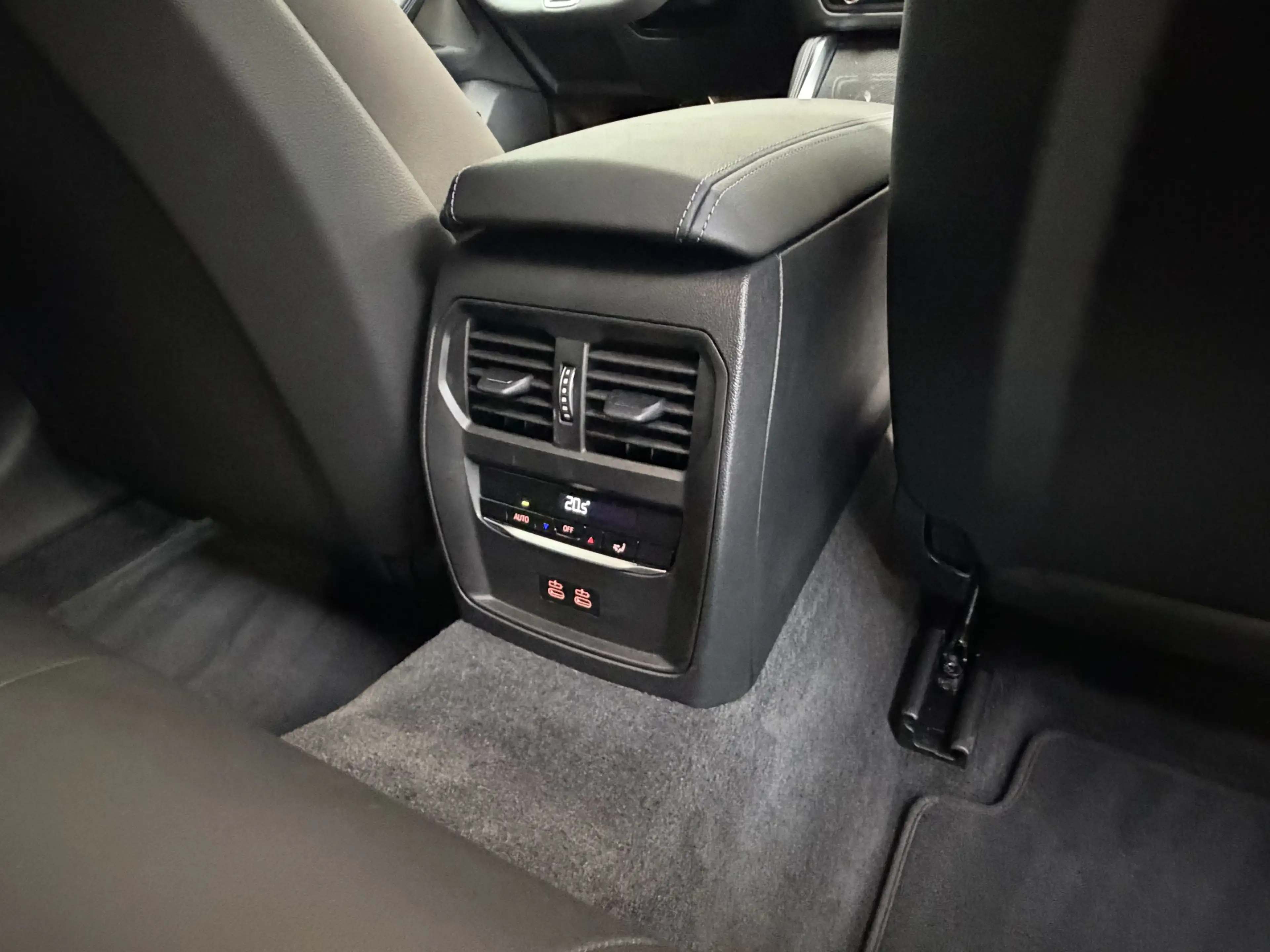 BMW 440 xDrive GranCoupé M Sport Pro ACC 360° AHK — photo 28