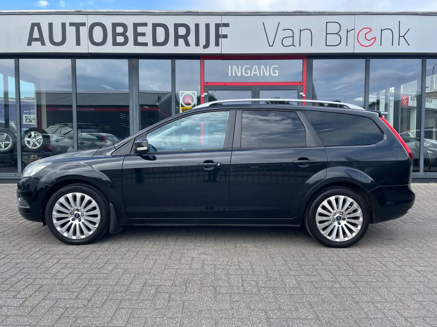 Ford Focus Wagon 1.8 Titanium Flexi Fuel | Export | Trekhaak Zwart - 2