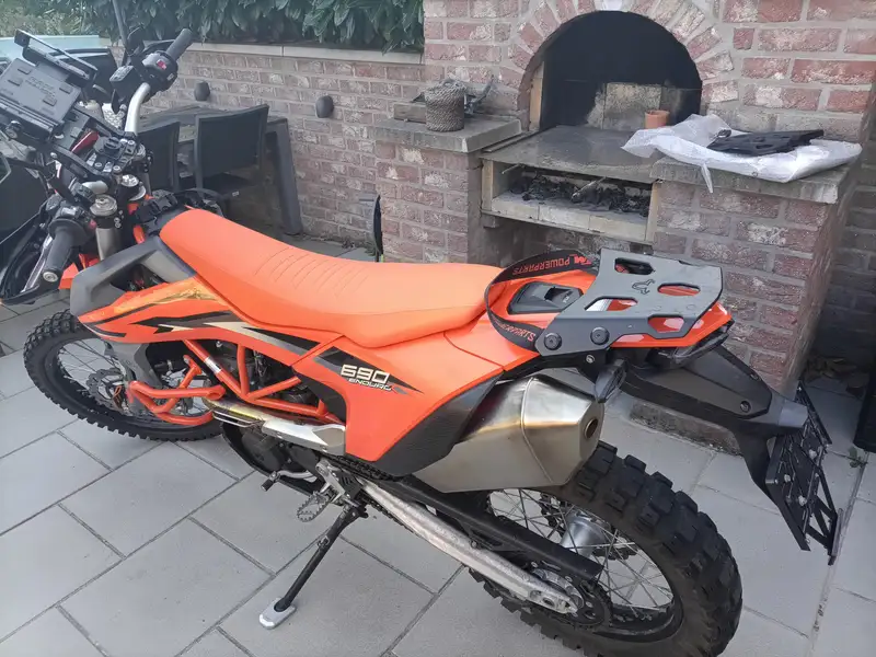 KTM 690 ENDURO R - foto 4