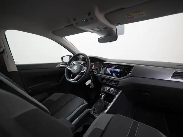 Volkswagen Polo view 2