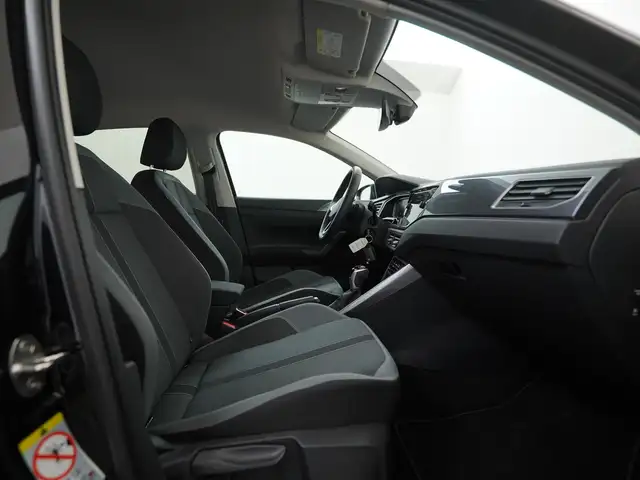 Volkswagen Polo view 3