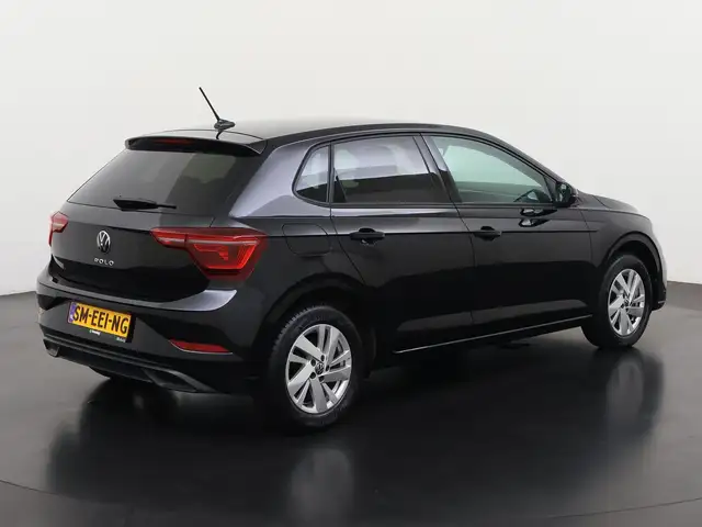 Volkswagen Polo view 4