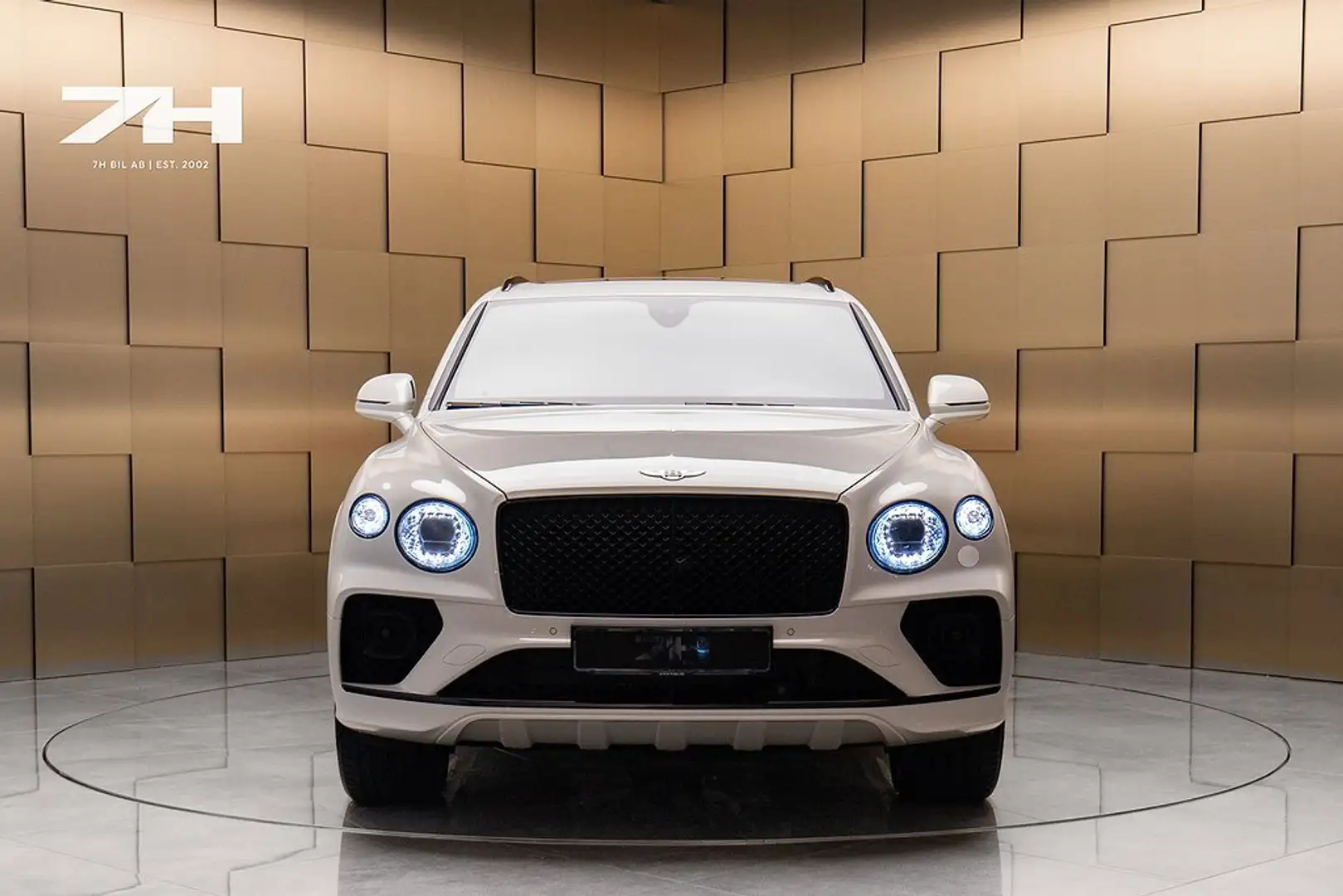 Bentley Bentayga 3.0 Hybrid Blackline 462 ch Blanc - 2
