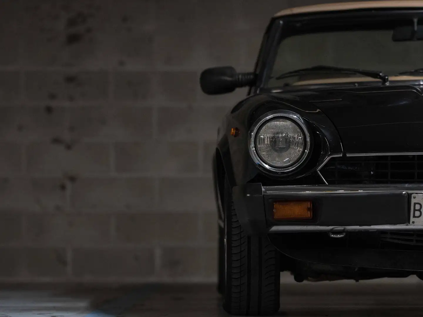 Fiat 124 Spider serie Azzurra 2.0 I.E. Zwart - 2