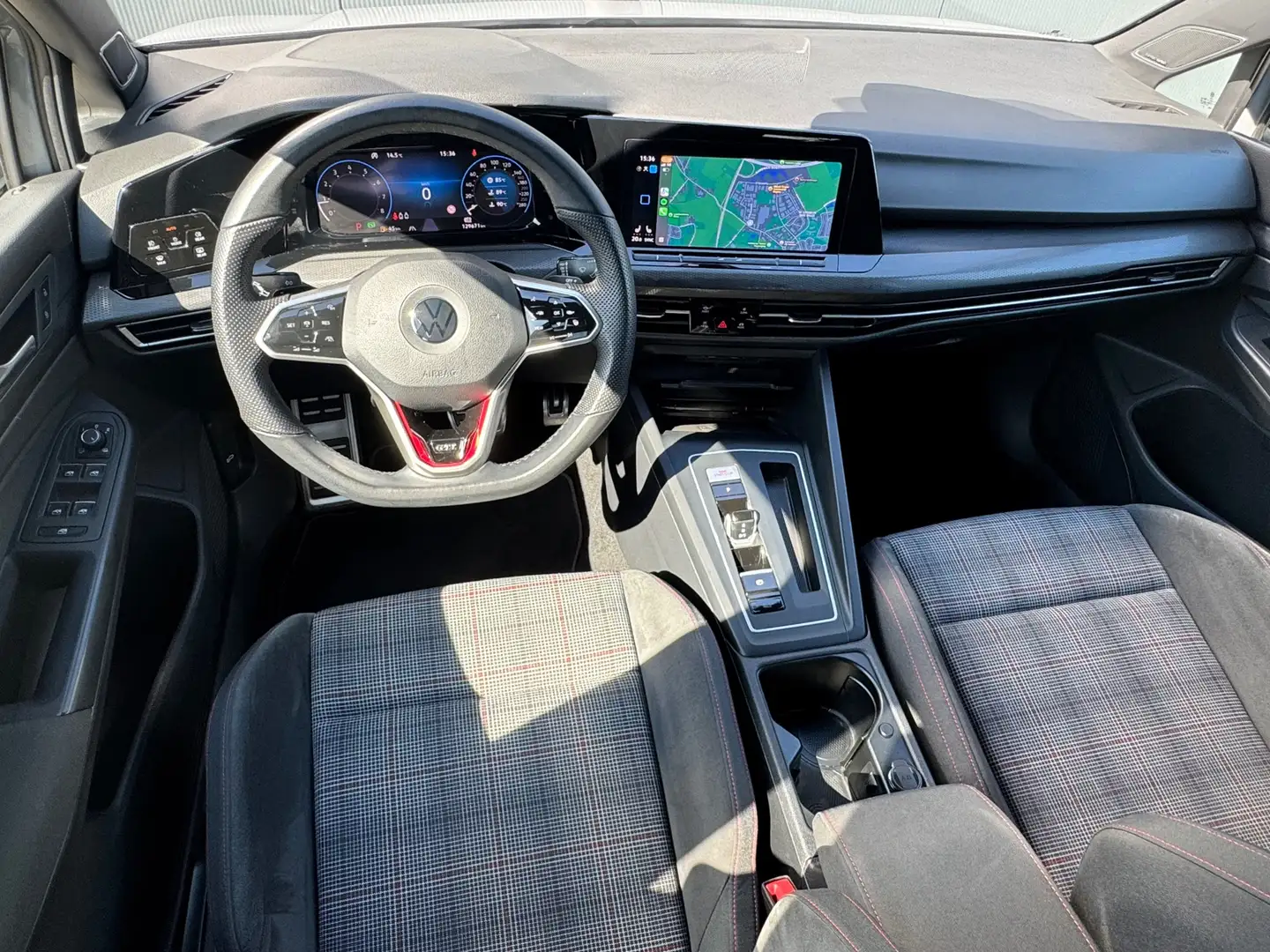Volkswagen Golf GTI 2.0 TSI * AppleCarPlay * Camera * Harman Kardon * Šedá - 2