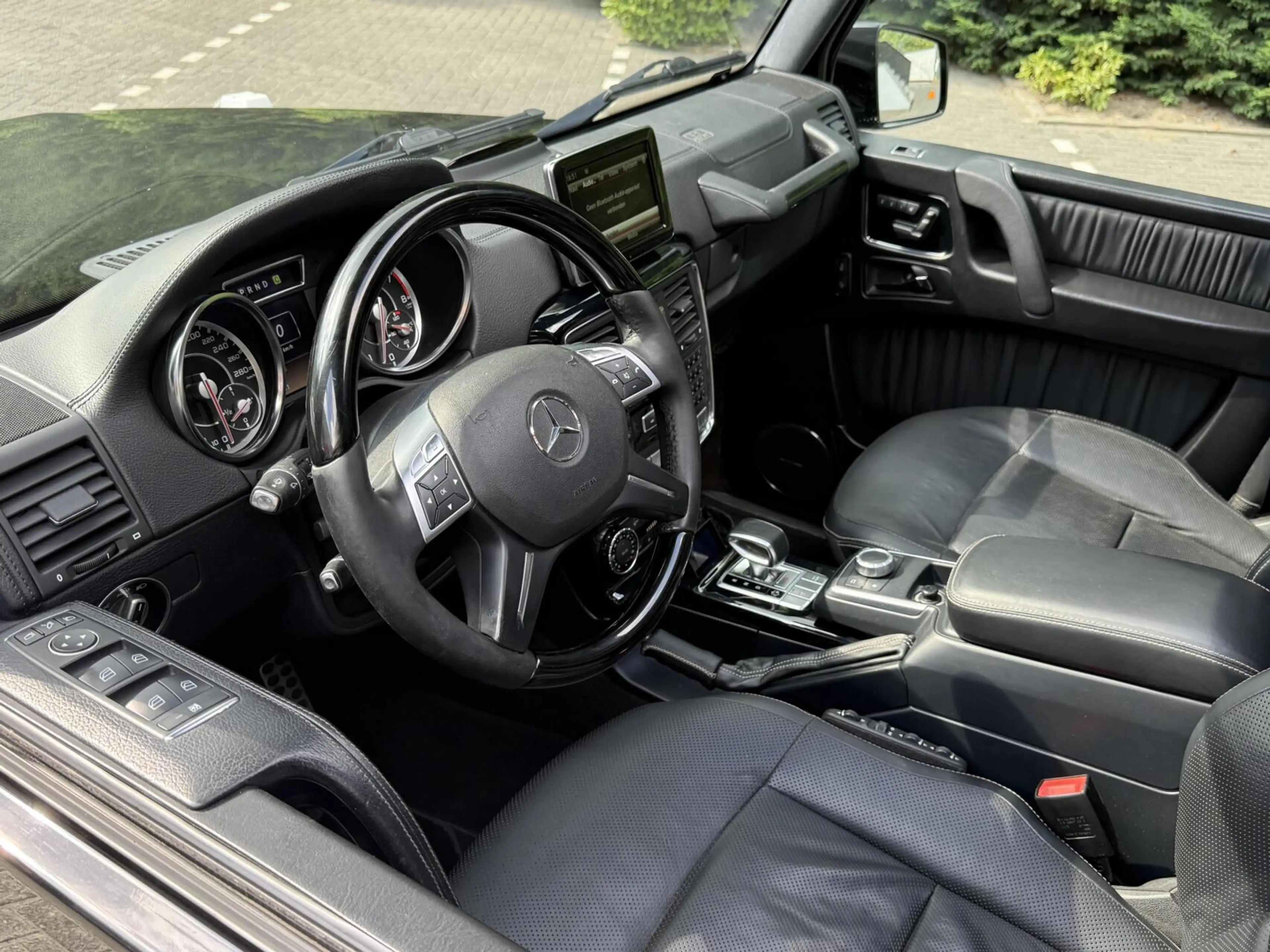 Mercedes-Benz G 63 AMG — photo 11
