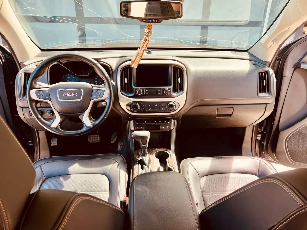 GMC Canyon fotografie GMC Canyon