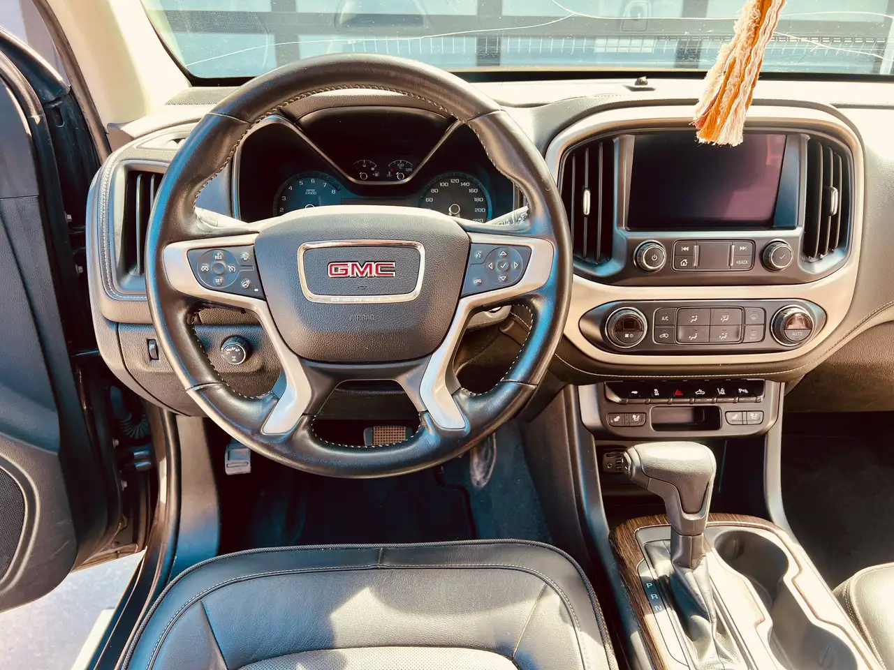 GMC Canyon fotografie GMC Canyon