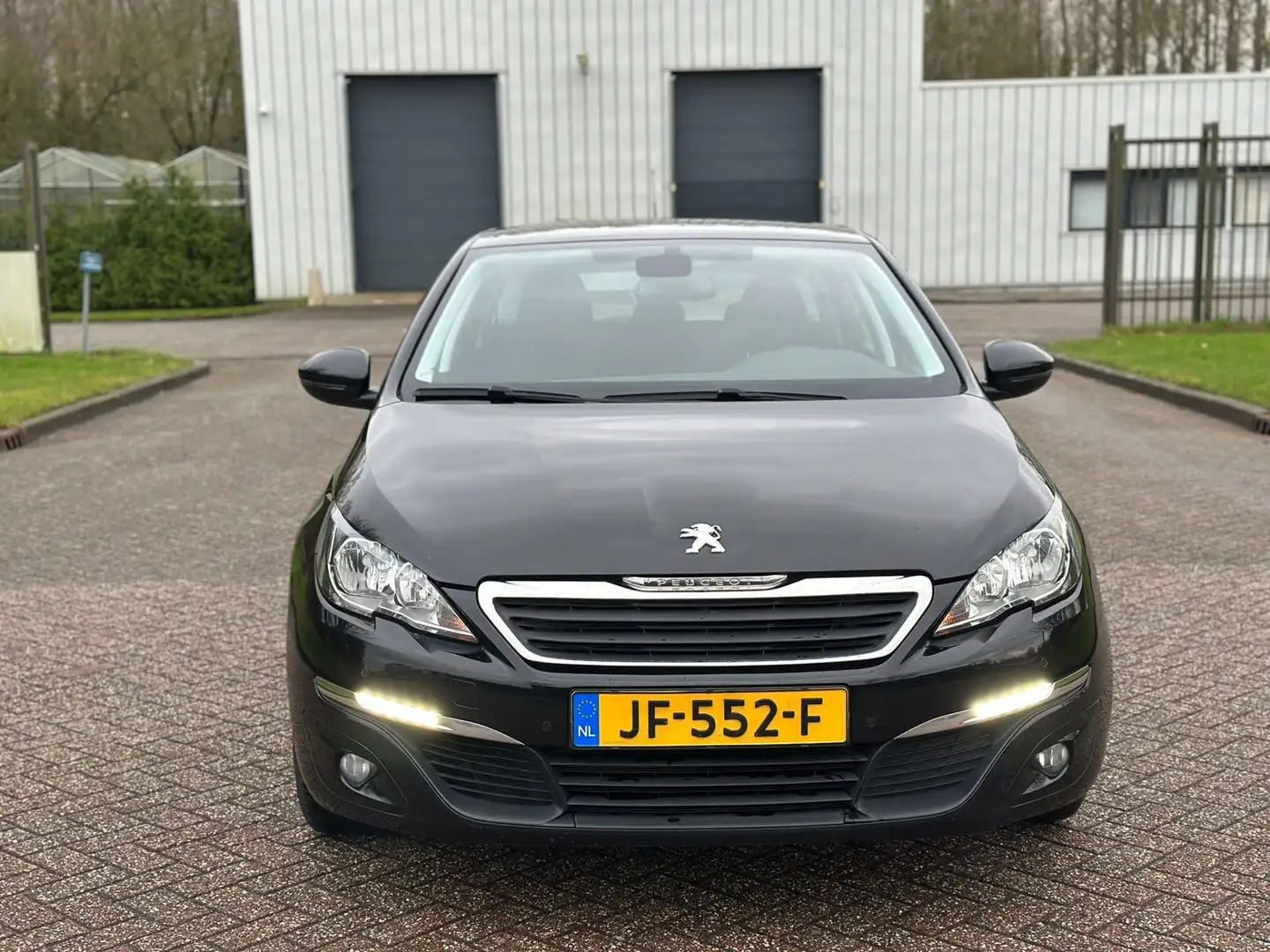 Peugeot 308 SW 1.2 PureTech Allure/AIRCO/CRUISE/NAVI/PARKEERSE Schwarz - 2